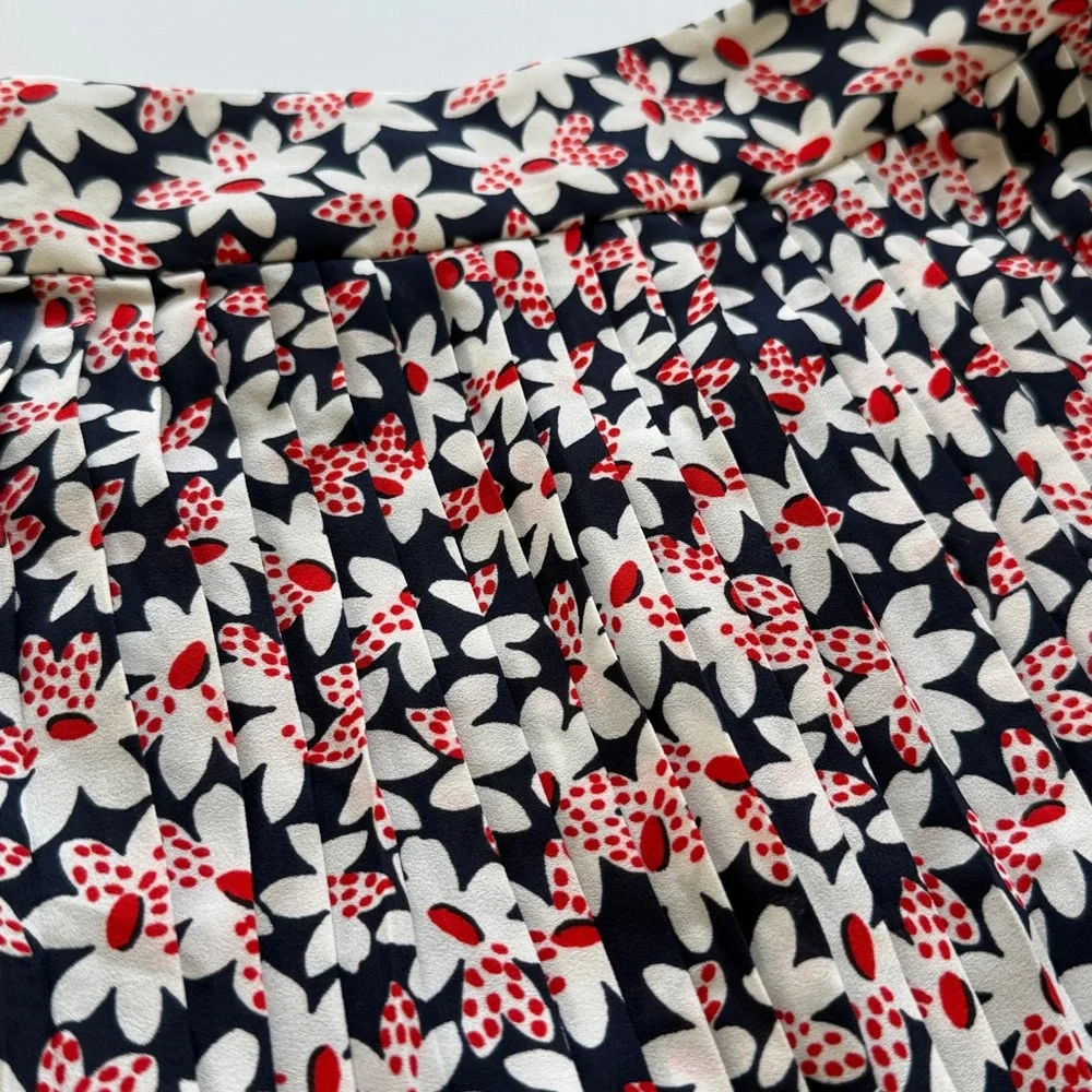 NWT Floral pleated mini skirt navy, red & white j.crew 2